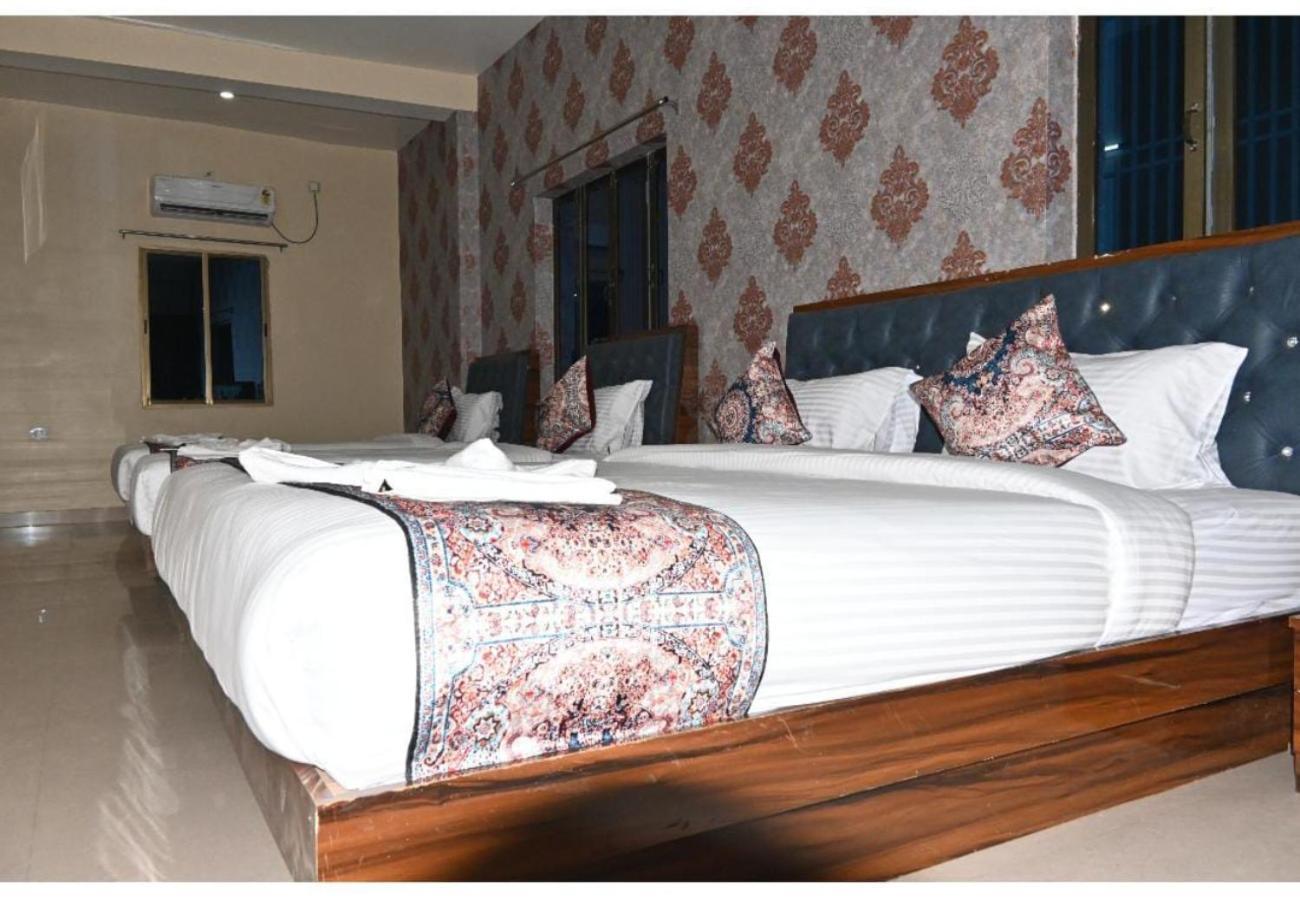 Gk Hotel And Restaurant Βαρανάσι Εξωτερικό φωτογραφία