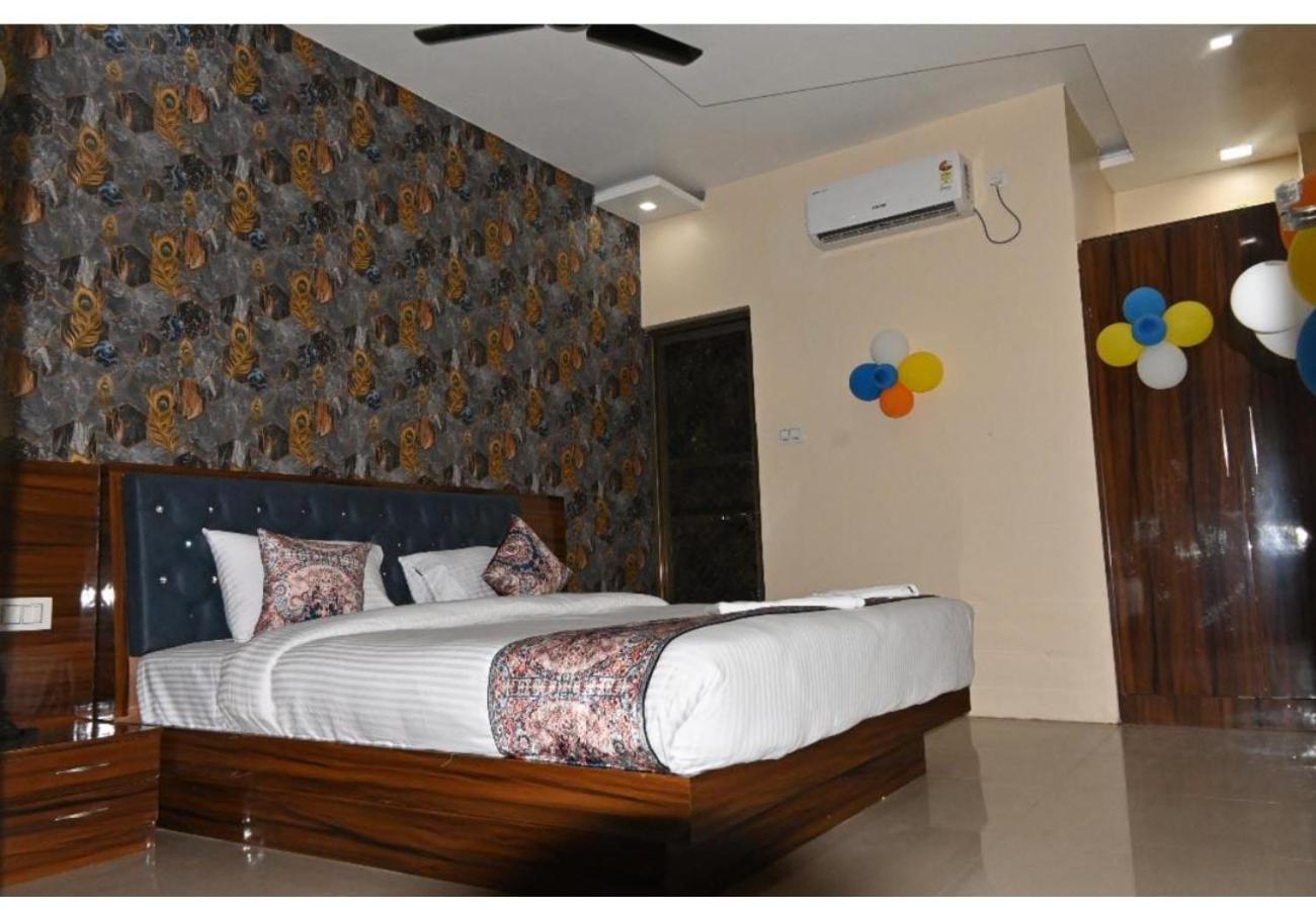 Gk Hotel And Restaurant Βαρανάσι Εξωτερικό φωτογραφία
